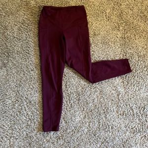 Size XS yogalicious garnet burgundy workout leggings